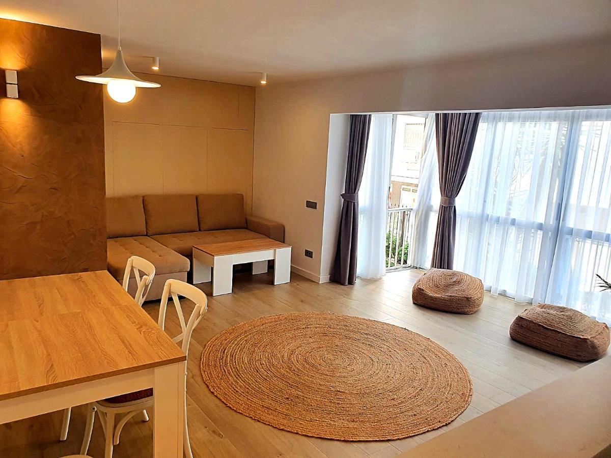 בנידורם First Line Beach Beautiful Two Bedrooms מראה חיצוני תמונה