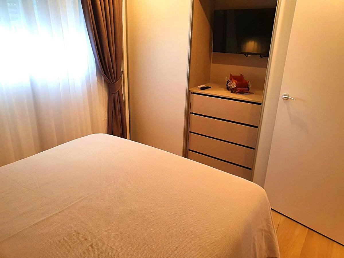 בנידורם First Line Beach Beautiful Two Bedrooms מראה חיצוני תמונה