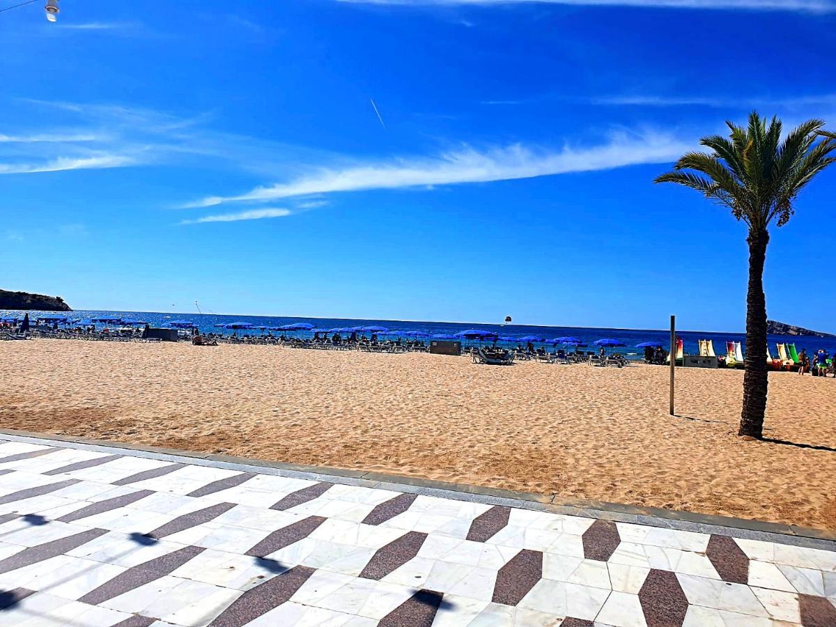 בנידורם First Line Beach Beautiful Two Bedrooms מראה חיצוני תמונה