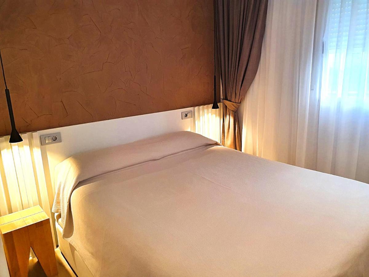 בנידורם First Line Beach Beautiful Two Bedrooms מראה חיצוני תמונה