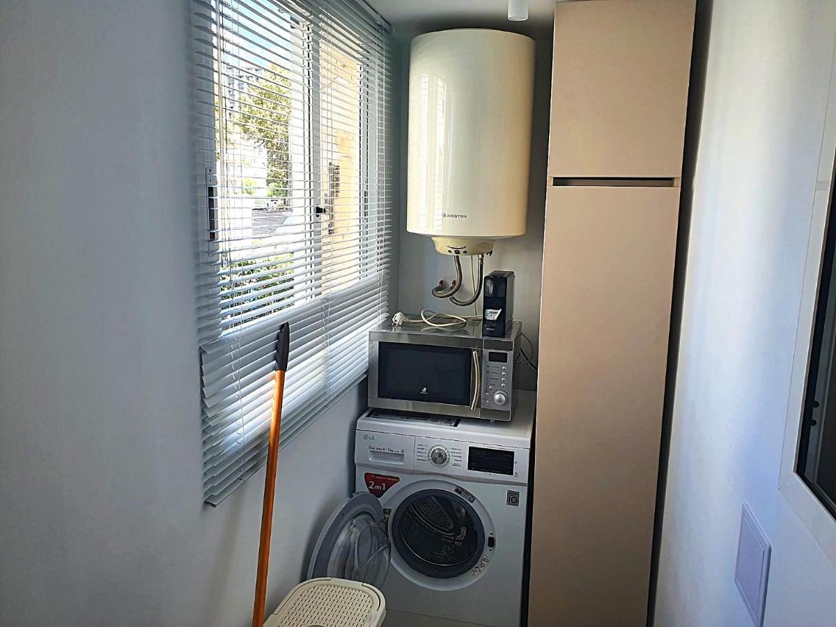 בנידורם First Line Beach Beautiful Two Bedrooms מראה חיצוני תמונה