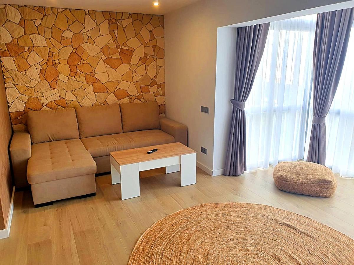 בנידורם First Line Beach Beautiful Two Bedrooms מראה חיצוני תמונה